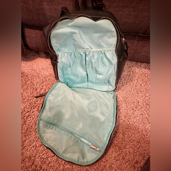 MOMINSIDE Leather Diaper Bag Backpack Leather Baby Bag - Picture 8 of 9